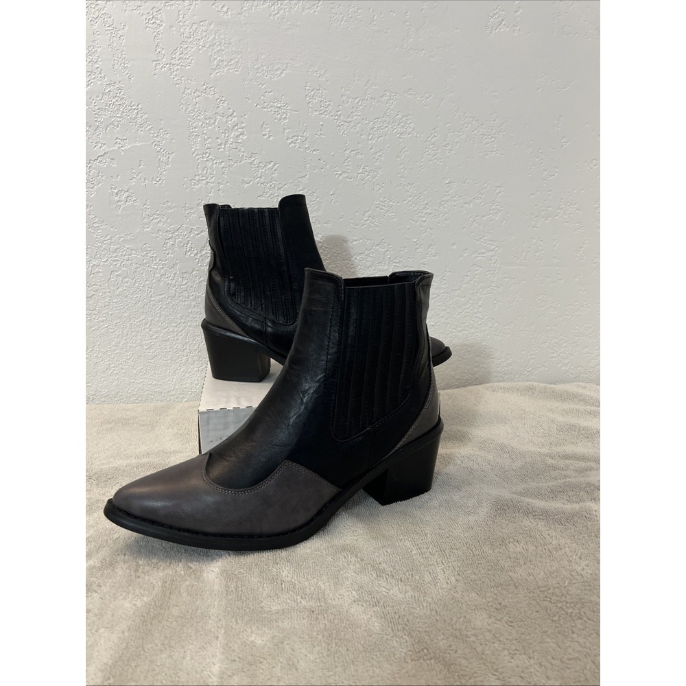 Seven7 Boots Womens 10 Black Gray Tuxedo‎ Tex 2071 Block Heel Western Ankle NEW